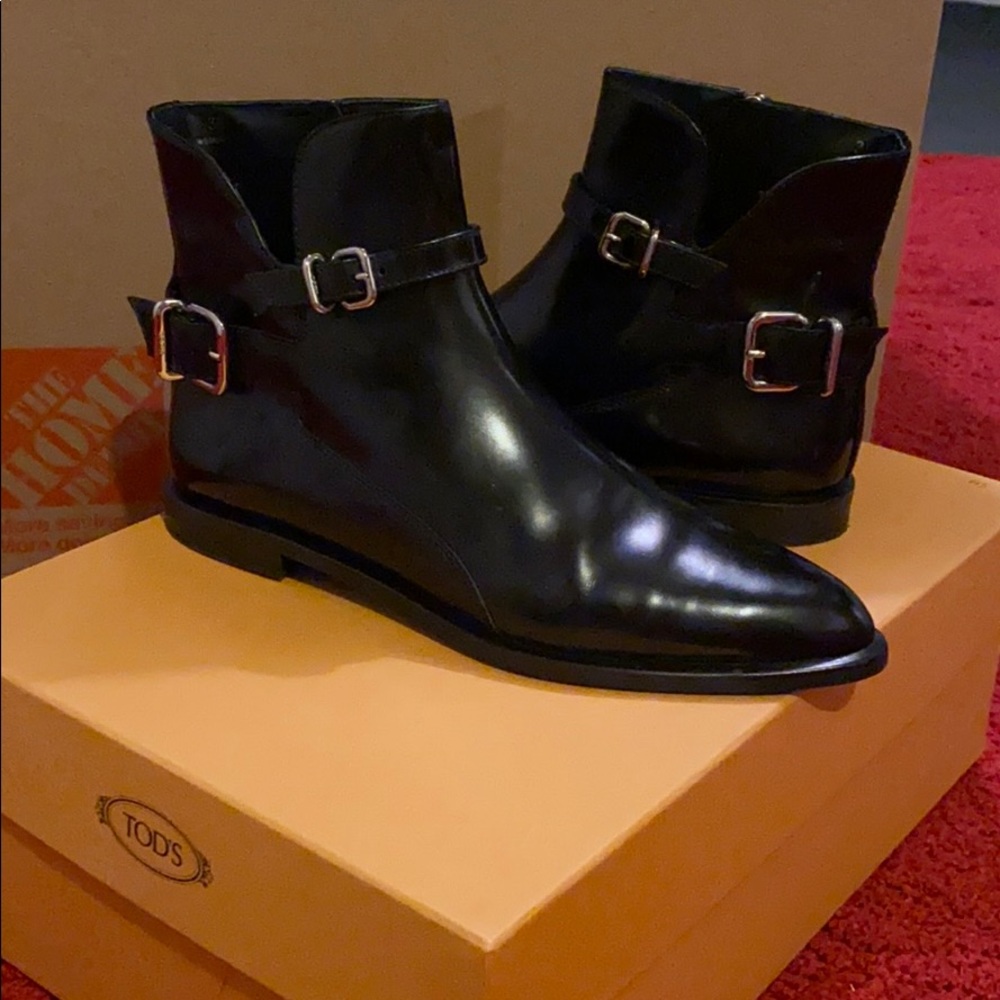 Tod's Women's Black Leather Ankle Boots